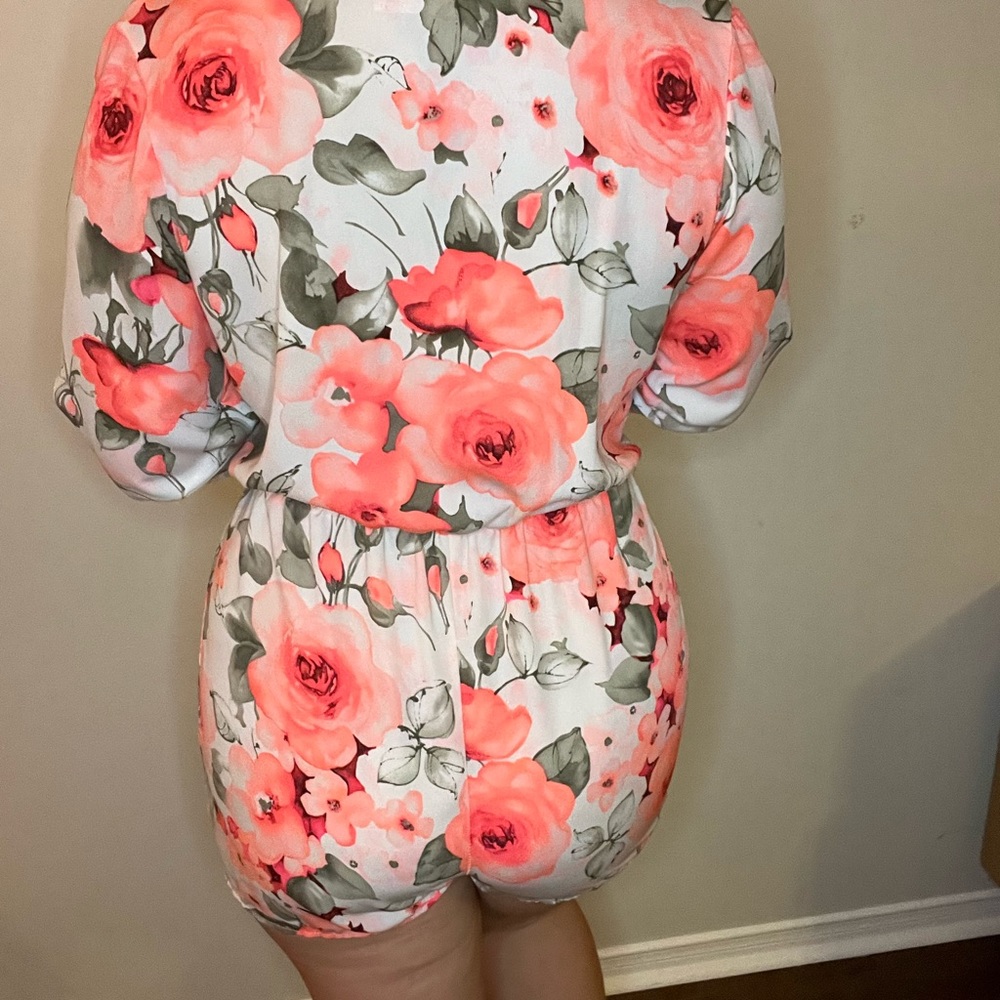 Floral Print Romper - Picture 3 of 6